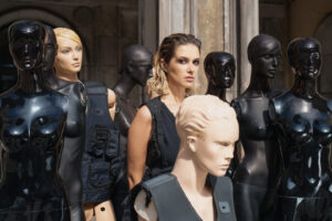 Alina Szczegielniak jako Koriolan, Teatr im. Juliusza Słowackiego w Krakowie; fot. Regina Zawadzka-Bigaj