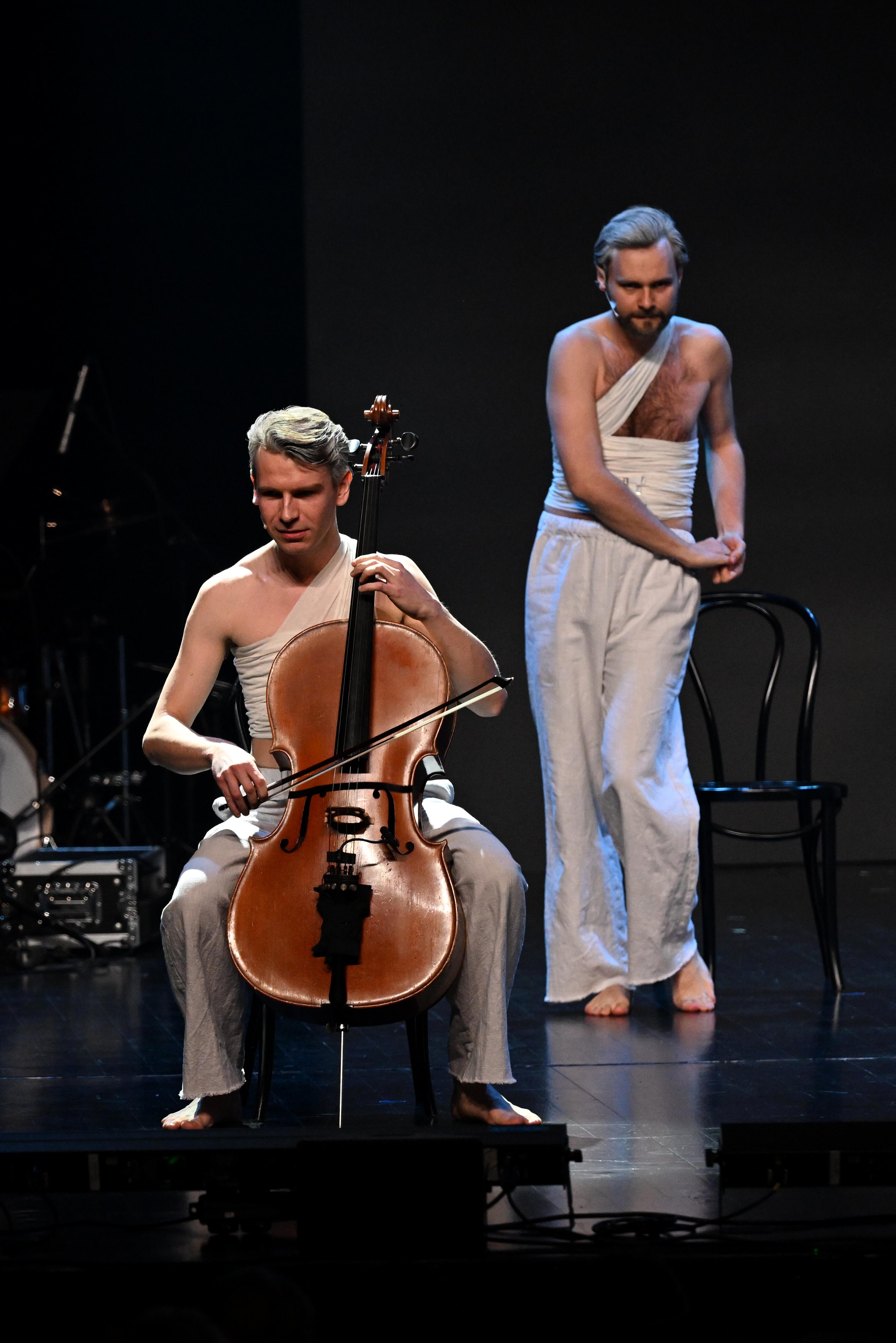 Sprzedawcy marzeń po czasie: spektakl, który pamięta siebie