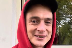 mat. profil społecznościowy Jana Kapeli - YouTube