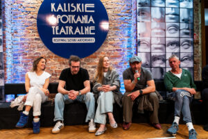 Od lewej: Kamila Baar, Grzegorz Małecki, Katarzyna Dąbrowska, Borys Szyc, Adam Sajnuk; fot. KST