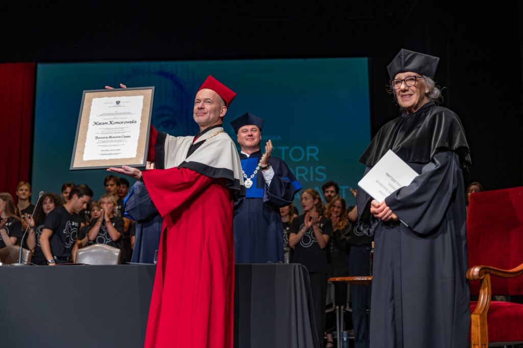 fot. Anna Kaczmarz - na zdj. Jego Magnificencja Rektor AST dr hab. Grzegorz Mielczarek, prof. AST oraz Pani Profesor Maja Komorowska.