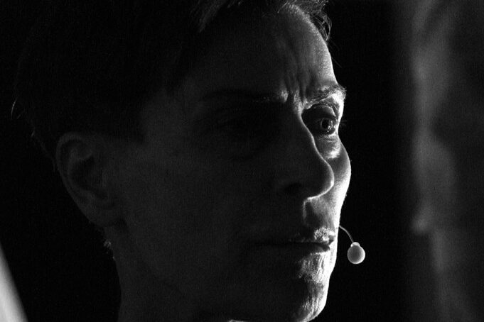 Danuta Stenka jako Hekabe podczas prób do „Orestei” w Teatrze Narodowym; fot. Mariia Shulga/Archiwum Teatru Narodowego